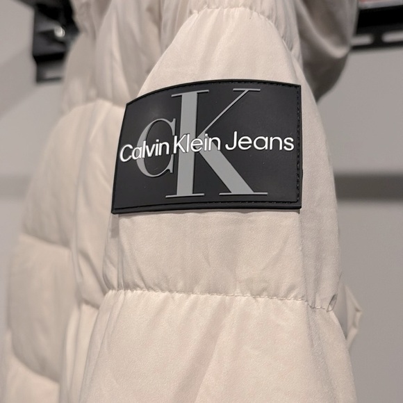 NWT [Calvin Klein] Down Hooded Winter Puffer Insulated Jacket Beige Men’s Sz M - Picture 6 of 15